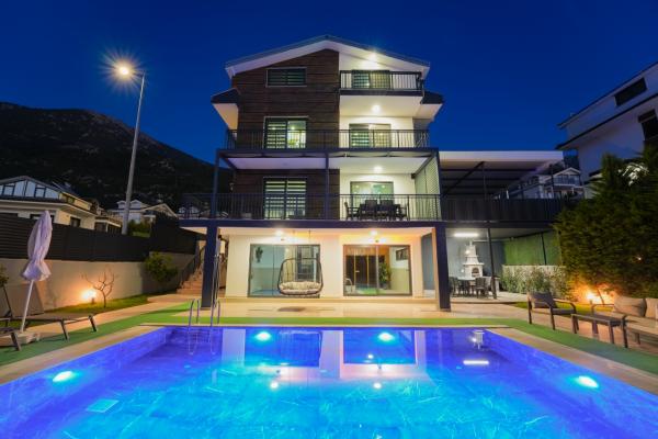 Villa Solo Crazy 4
